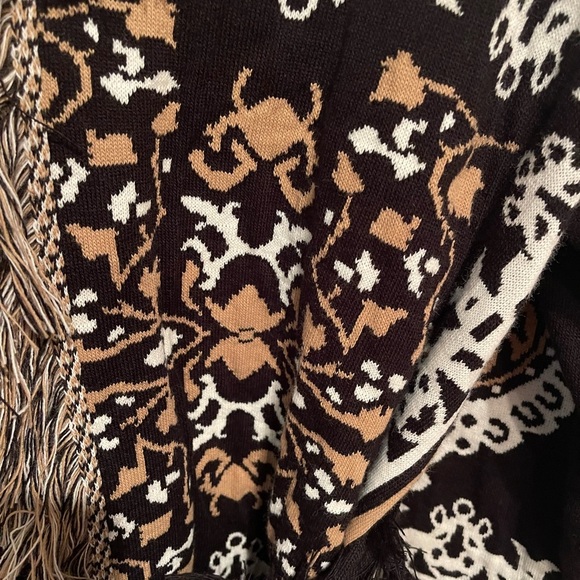 Flora and Ashley Made in Italy Black and White Patterned Cardigan with Fringe L - Picture 3 of 6